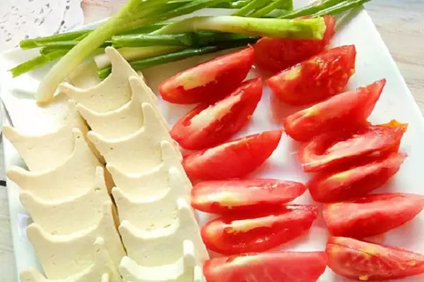 Hướng Dẫn Chi Tiết Cách Nấu Canh Đậu Phụ Cà Chua Thơm Ngon Bổ Dưỡng