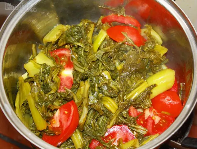Cách nấu canh dưa chua cá chép ngon chuẩn vị, dễ làm tại nhà Cách nấu canh dưa chua cá chép ngon chuẩn vị, dễ làm tại nhà