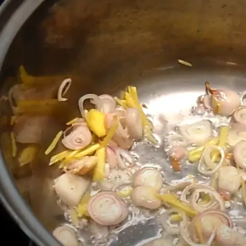 Cách Nấu Canh Dưa Chua Trứng Cá Thơm Ngon Đậm Vị Chuẩn Vị