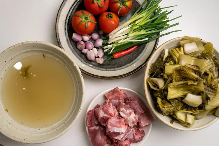 Cách Nấu Canh Dưa Sườn Non Đậm Đà, Chuẩn Vị Gia Đình