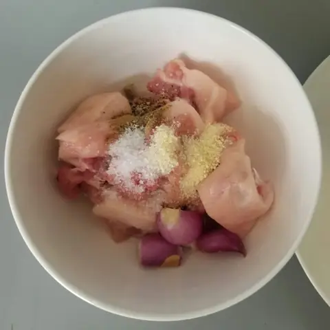 Hướng Dẫn Chi Tiết Cách Nấu Canh Đuôi Heo Thơm Ngon, Bổ Dưỡng