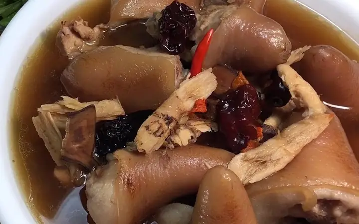 Hướng Dẫn Chi Tiết Cách Nấu Canh Đuôi Heo Thơm Ngon, Bổ Dưỡng