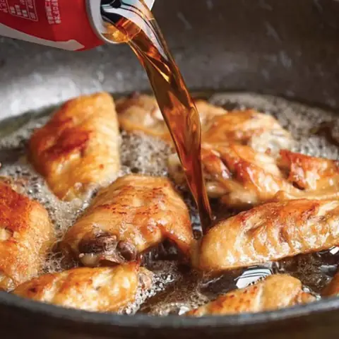 Hướng dẫn chi tiết cách nấu cánh gà với Coca ngon chuẩn vị Hướng dẫn chi tiết cách nấu cánh gà với Coca ngon chuẩn vị