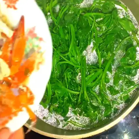 cách nấu canh ghẹ với rau muống