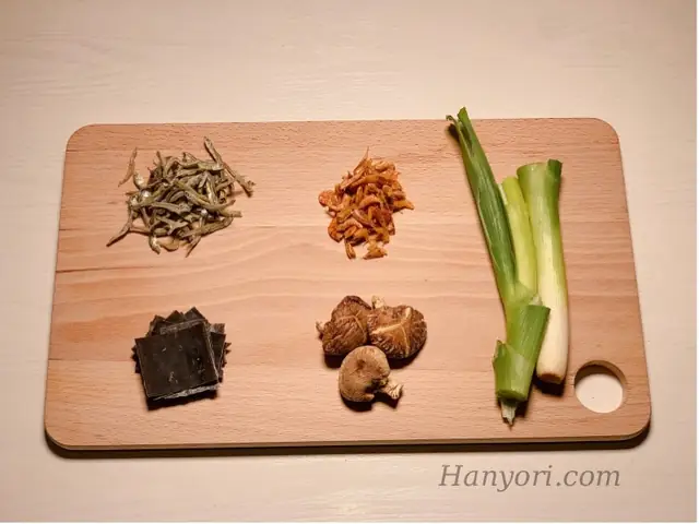 Cách Nấu Canh Hải Sản Hàn Quốc Chuẩn Vị Tại Gia Đậm Đà