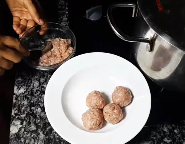 Hướng Dẫn Chi Tiết Cách Nấu Canh Hẹ Đậu Hũ Cà Chua Thơm Ngon Bổ Dưỡng