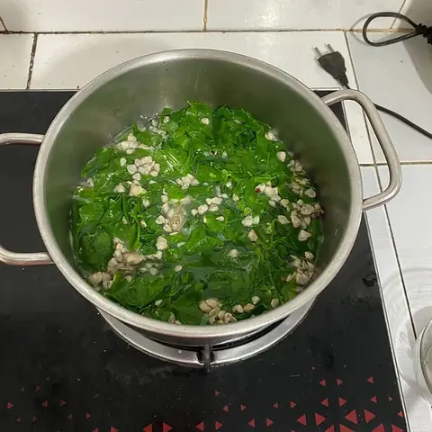 Hướng Dẫn Chi Tiết Cách Nấu Canh Hến Với Rau Ngót Thơm Ngon Bổ Dưỡng