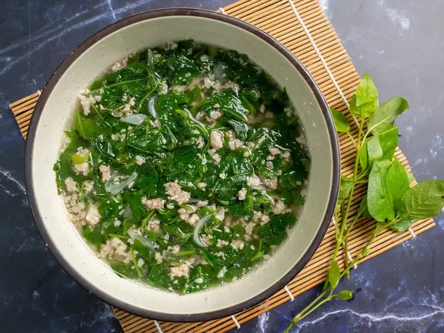 Hướng Dẫn Chi Tiết Cách Nấu Canh Hến Với Rau Ngót Thơm Ngon Bổ Dưỡng