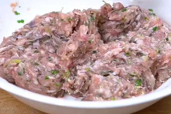 Cách nấu canh khổ qua nhồi thịt giữ được màu xanh, không đắng