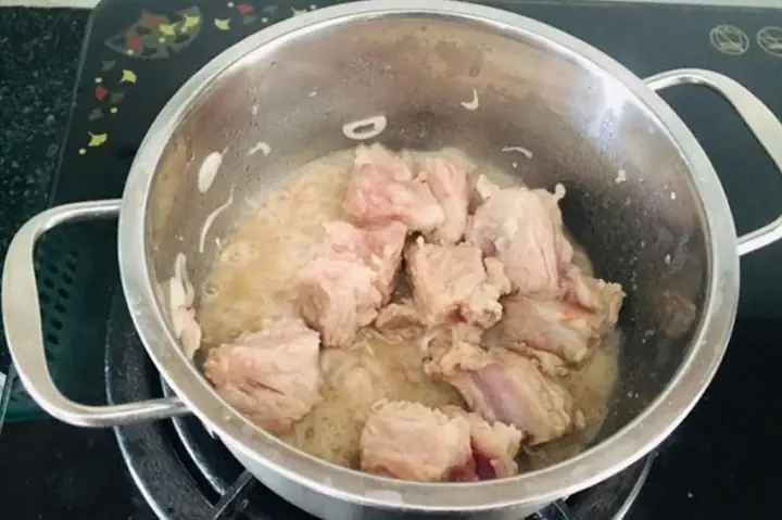 Cách Nấu Canh Khoai Môn Hầm Xương Thơm Ngon Bổ Dưỡng Tại Nhà