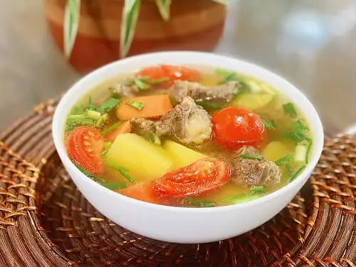 Canh sườn khoai tây cà chua