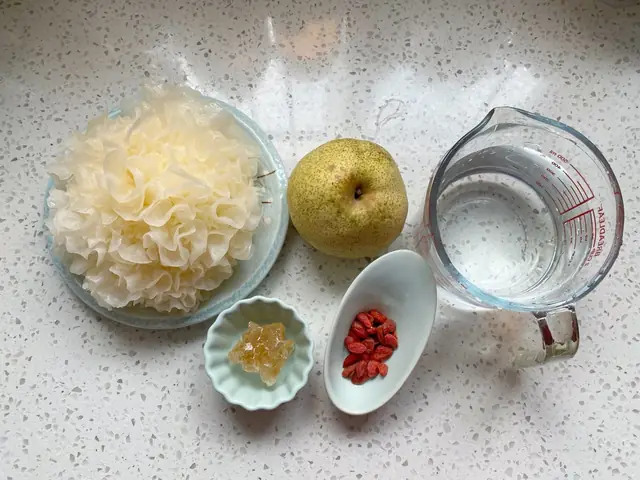 Cách Nấu Canh Lê Hàn Quốc Thanh Mát, Giải Cảm Hiệu Quả