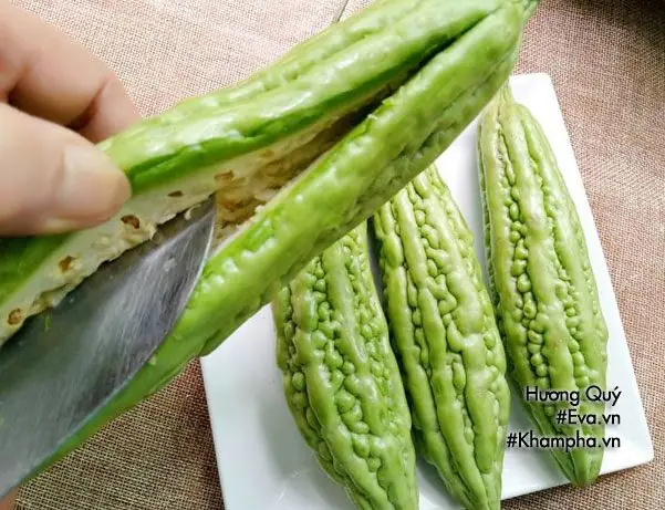 Làm thế nào để nấu canh mướp đắng nhồi thịt không bị đắng?