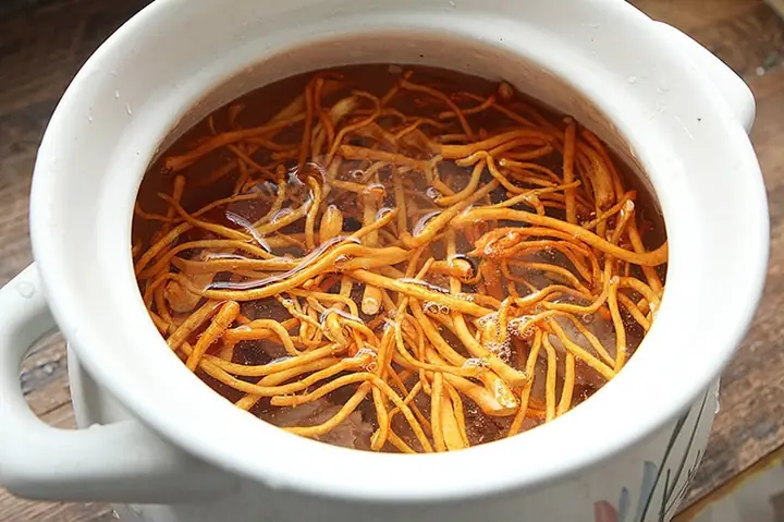 Hướng Dẫn Chi Tiết Cách Nấu Canh Nấm Đông Trùng Hạ Thảo