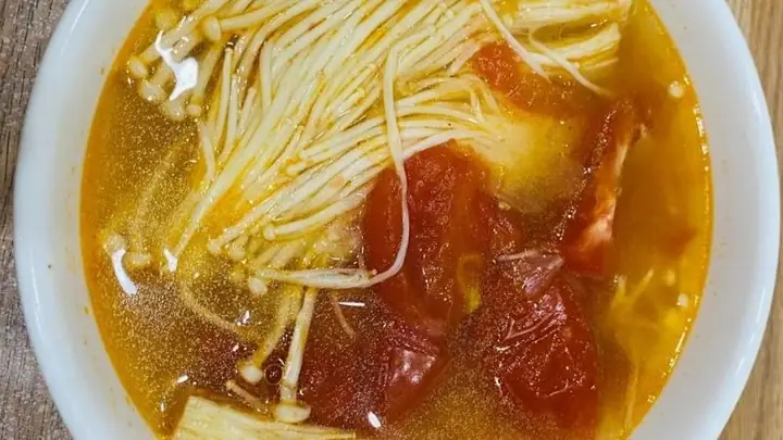 Cách Nấu Canh Nấm Kim Châm Chua Cay Thơm Ngon Hấp Dẫn Tại Nhà