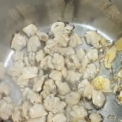 Hướng Dẫn Chi Tiết Cách Nấu Canh Nghêu Bầu Ngon Ngọt Chuẩn Vị