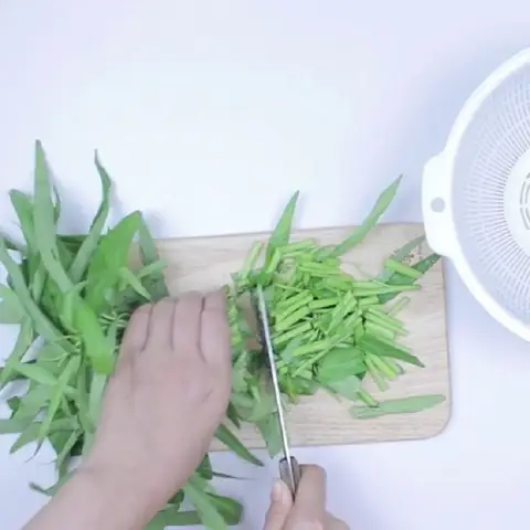 Hướng Dẫn Chi Tiết Cách Nấu Canh Nghêu Rau Muống Thơm Ngon