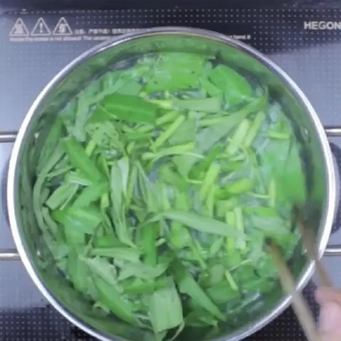 Hướng Dẫn Chi Tiết Cách Nấu Canh Nghêu Rau Muống Thơm Ngon