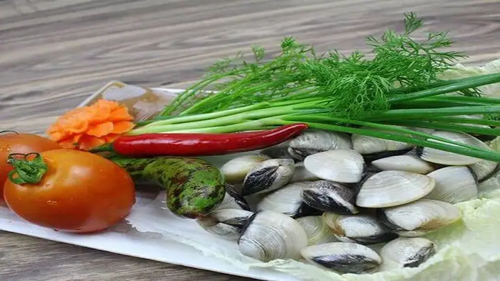 Hướng dẫn chi tiết cách nấu canh nghêu thì là tại nhà
