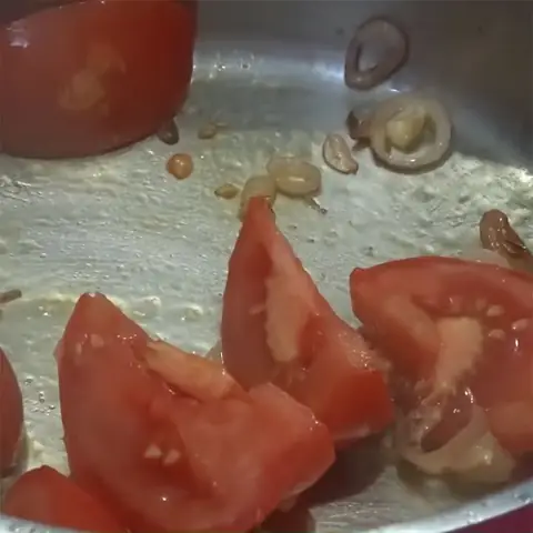 Hướng Dẫn Cách Nấu Canh Ngót Cá Hồi Thanh Mát Tại Nhà