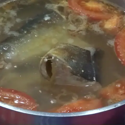 Hướng Dẫn Cách Nấu Canh Ngót Cá Hồi Thanh Mát Tại Nhà