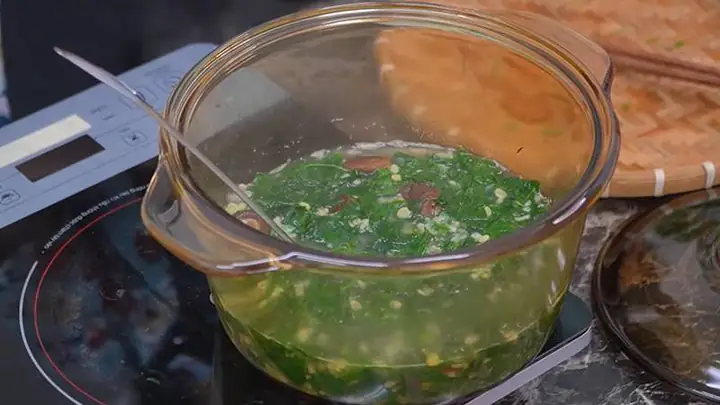 Cách Nấu Canh Rau Ngót Với Nấm Thanh Mát, Bổ Dưỡng Cho Gia Đình