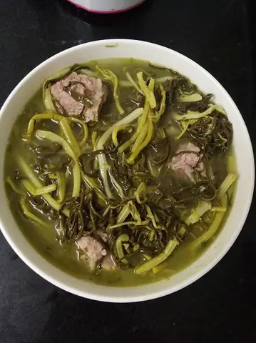 Hướng Dẫn Chi Tiết Cách Nấu Canh Rau Sắn Chua Ngon Đúng Điệu