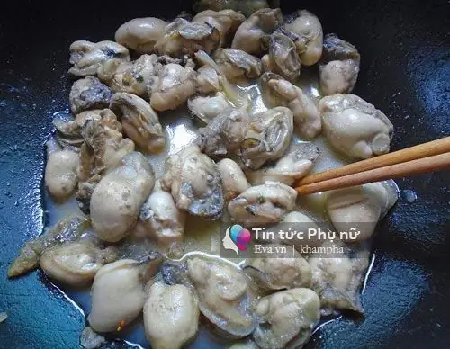 Cách nấu canh riêu hàu ngon chuẩn vị, dễ làm tại nhà