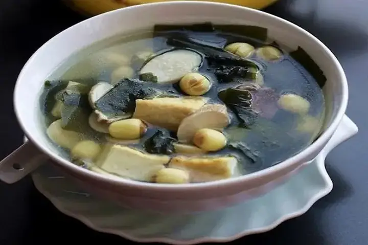 Làm Thế Nào Để Nấu Canh Rong Biển Đậu Hũ Chay Ngon Chuẩn Vị?