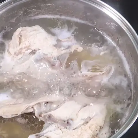 Hướng Dẫn Nấu Canh Rong Biển Đậu Hũ Thịt Bò Thơm Ngon Chuẩn Vị