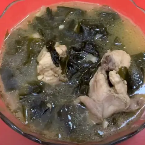 Hướng Dẫn Cách Nấu Canh Rong Biển Thịt Gà Ngon, Bổ Dưỡng Chuẩn Vị Gia Đình Hướng Dẫn Cách Nấu Canh Rong Biển Thịt Gà Ngon, Bổ Dưỡng Chuẩn Vị Gia Đình