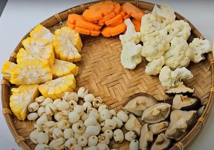 Bí Quyết Nấu Canh Sườn Hạt Sen Thơm Ngon Bổ Dưỡng Chuẩn Vị Bí Quyết Nấu Canh Sườn Hạt Sen Thơm Ngon Bổ Dưỡng Chuẩn Vị