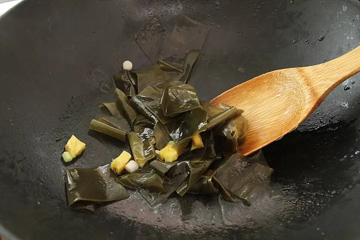 Cách Nấu Canh Tảo Bẹ Thanh Mát Bổ Dưỡng Chuẩn Vị Tại Nhà