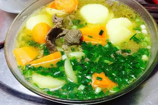 Cách Nấu Canh Thịt Bò Khoai Tây Cà Rốt Thơm Ngon, Bổ Dưỡng