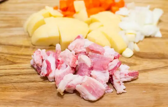 Cách Nấu Canh Thịt Heo Khoai Tây Thơm Ngon, Bổ Dưỡng Chuẩn Vị Gia Đình