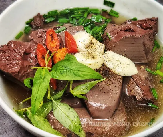 Cách Nấu Canh Tiết Bò Ngon Đúng Điệu, Chuẩn Vị Gia Đình