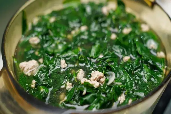 Cách nấu canh trai rau ngót thơm ngon chuẩn vị tại nhà Cách nấu canh trai rau ngót thơm ngon chuẩn vị tại nhà