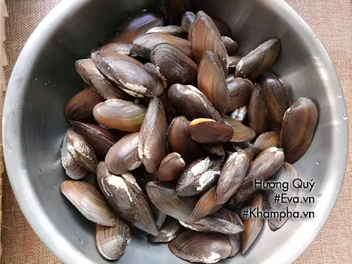 Cách Nấu Canh Trùng Trục Chua Dứa Thơm Ngon Chuẩn Vị Gia Đình