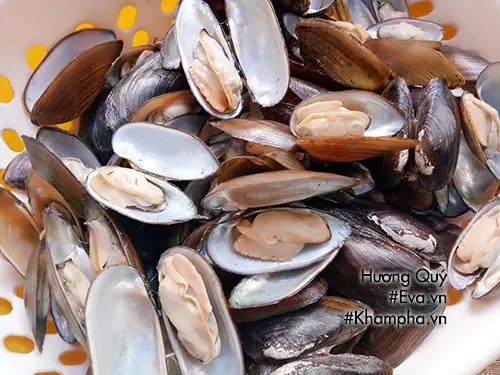 Cách Nấu Canh Trùng Trục Chua Dứa Thơm Ngon Chuẩn Vị Gia Đình