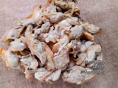 Cách Nấu Canh Trùng Trục Chua Dứa Thơm Ngon Chuẩn Vị Gia Đình