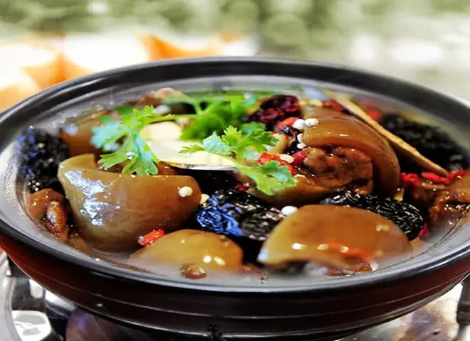 Cách Nấu Chân Bò Hầm Thuốc Bắc Thơm Ngon Bổ Dưỡng