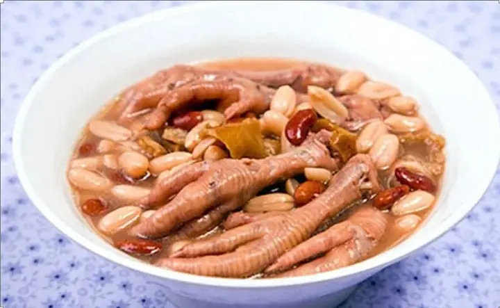 Hướng Dẫn Chi Tiết Cách Nấu Chân Gà Hầm Đậu Phộng Thơm Ngon Bổ Dưỡng