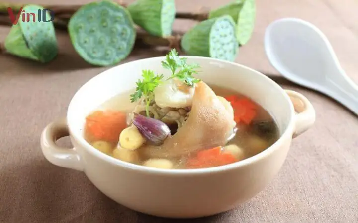 4. Chân giò hầm hạt sen có tác dụng gì?