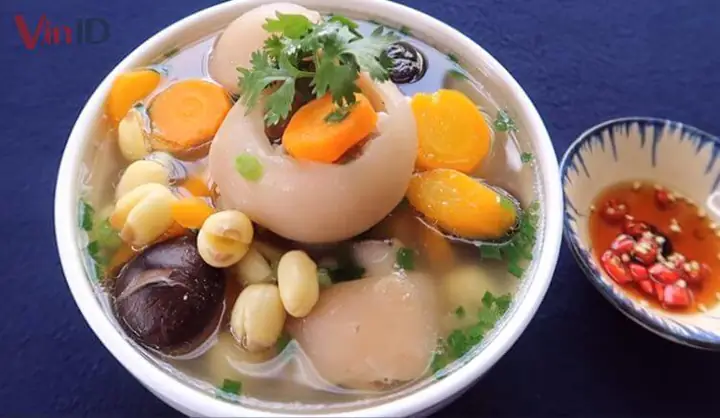 3. Thành phẩm món chân giò hầm hạt sen