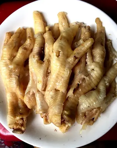 Hướng Dẫn Chi Tiết Cách Nấu Chân Vịt Rút Xương Thơm Ngon Tại Nhà