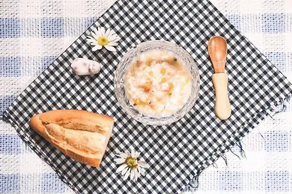cách nấu cháo ăn dặm cho bé 5 tháng
