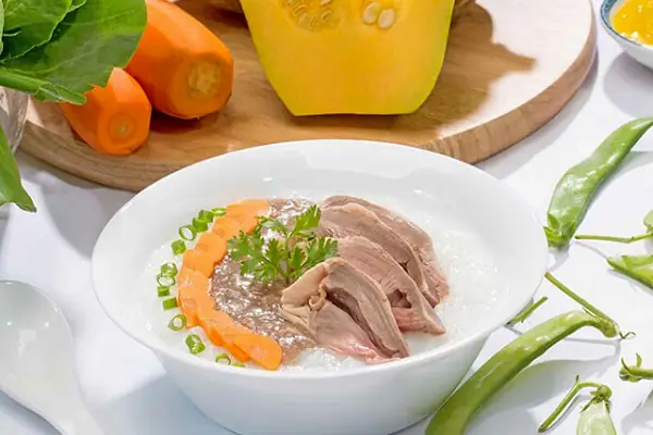 Cách nấu cháo cật heo cà rốt đậu que