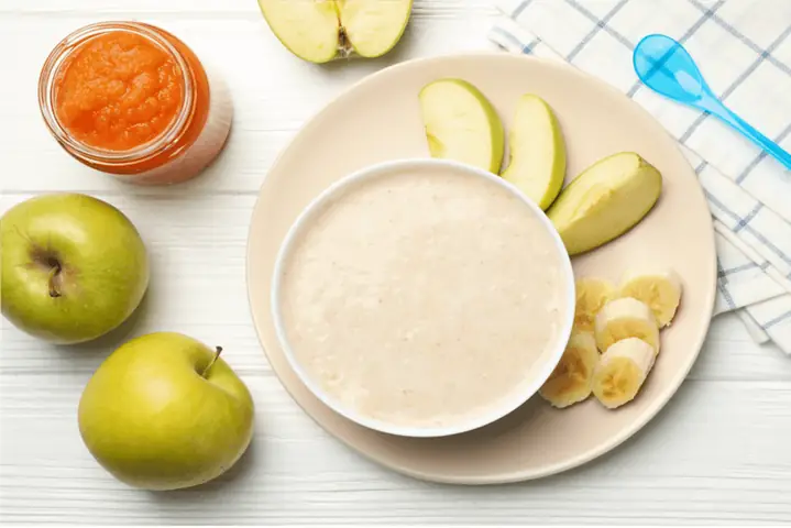 Nấu Cháo Chuối Cho Bé Ăn Dặm: Công Thức & Lưu Ý