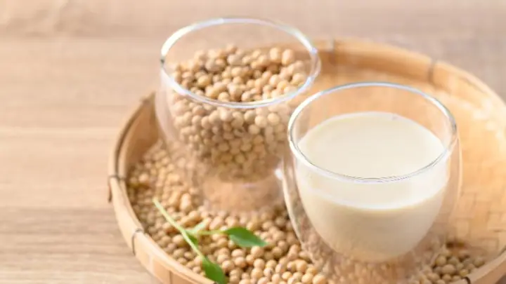 Hướng Dẫn Nấu Cháo Đậu Nành Cho Bé Ăn Dặm Chuẩn Dinh Dưỡng