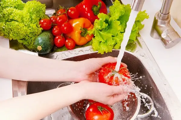 Hướng dẫn cách sơ chế nguyên liệu trước khi nấu